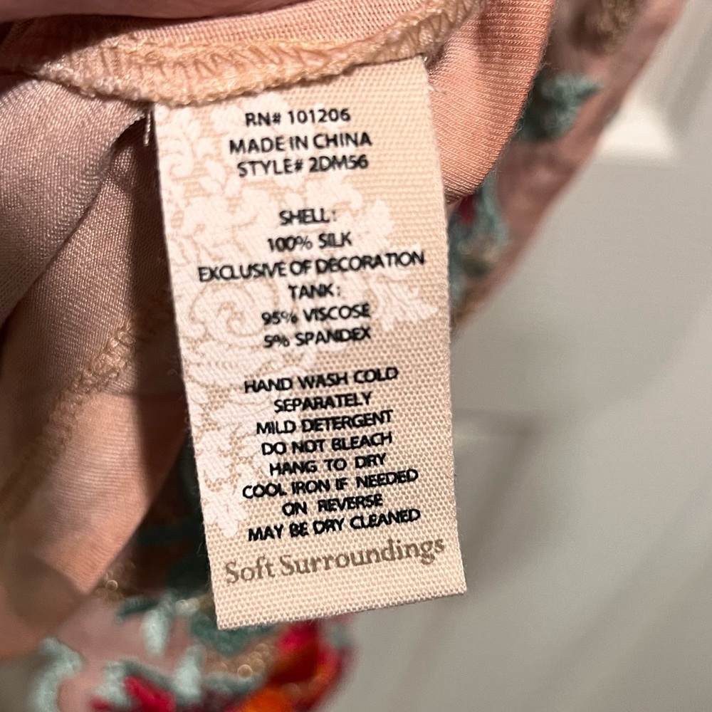 Soft Surroundings Coral Floral Embroidered Blouse Large BNWT - Picture 5 of 7